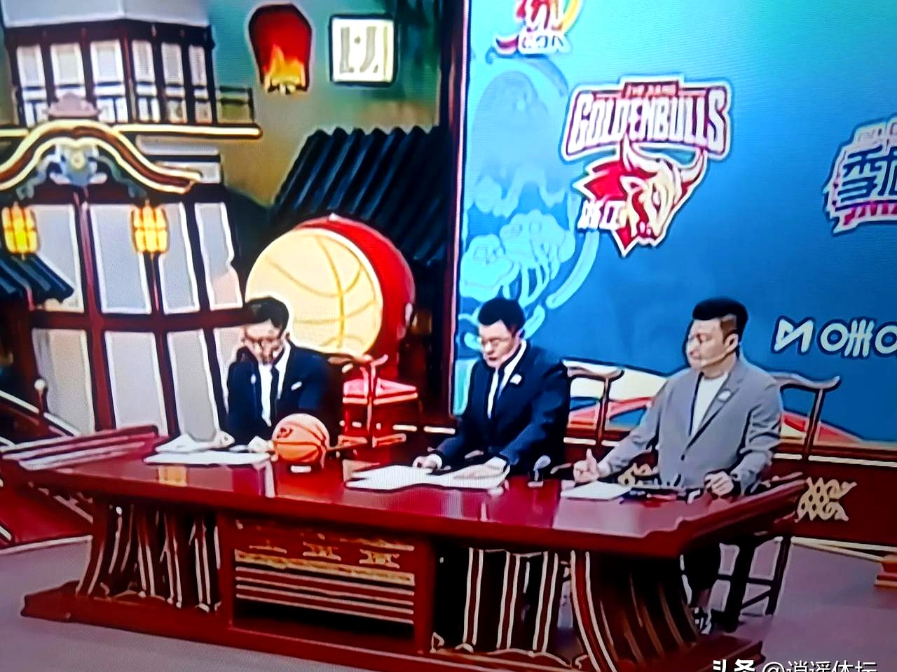 重要助攻首场状态出色，MAD观众沸腾！，穆古鲁扎重返赛场全场沸腾不已